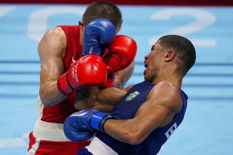 Knockout punch: Brazil's Sousa takes gold on spectacular KO